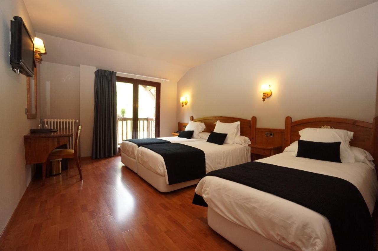 Hotel&SPA Niunit El Serrat Exteriér fotografie