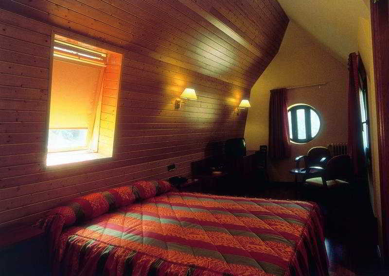 Hotel&SPA Niunit El Serrat Pokoj fotografie