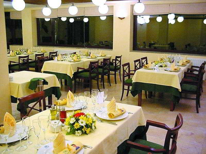 Hotel&SPA Niunit El Serrat Restaurace fotografie